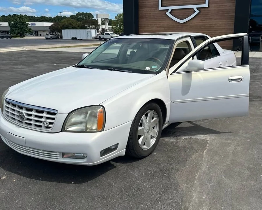 2004 Cadillac DTS - Image 8 of 8