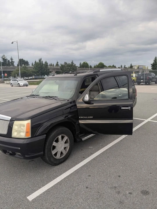 2004 Cadillac Escalade & EXT 2nd Gen - Image 3 of 3