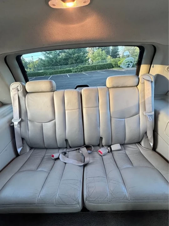 2004 Cadillac Escalade & EXT 2nd Gen - Image 5 of 12
