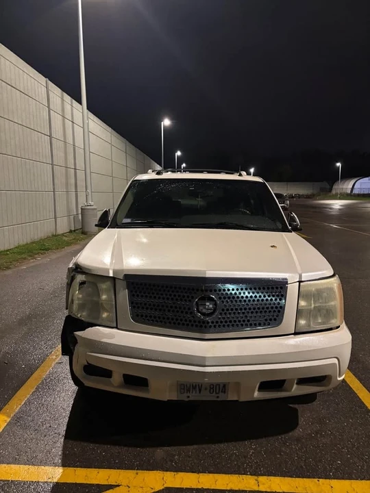 2004 Cadillac Escalade & EXT 2nd Gen - Image 2 of 5