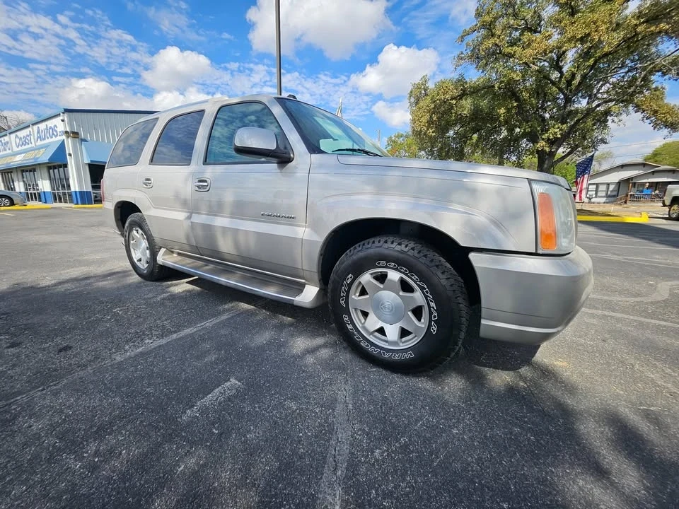 2004 Cadillac Escalade & EXT 2nd Gen - Image 3 of 7