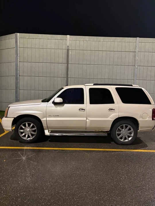 2004 Cadillac Escalade & EXT 2nd Gen - Image 5 of 5