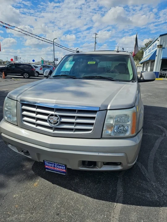 2004 Cadillac Escalade & EXT 2nd Gen - Image 2 of 7