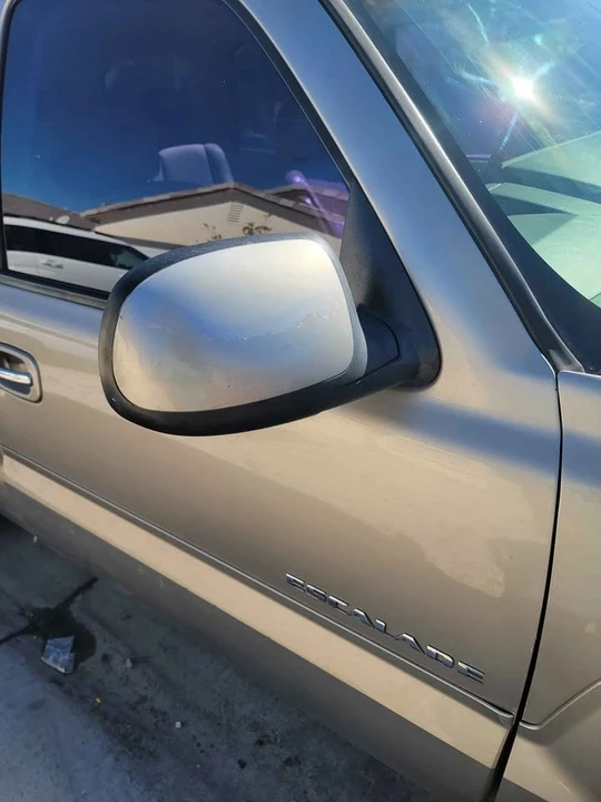 2004 Cadillac Escalade & EXT 2nd Gen - Image 6 of 16