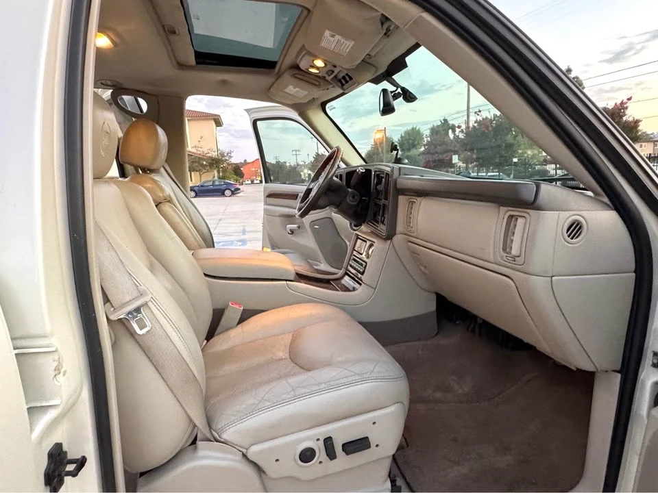 2004 Cadillac Escalade & EXT 2nd Gen - Image 8 of 13