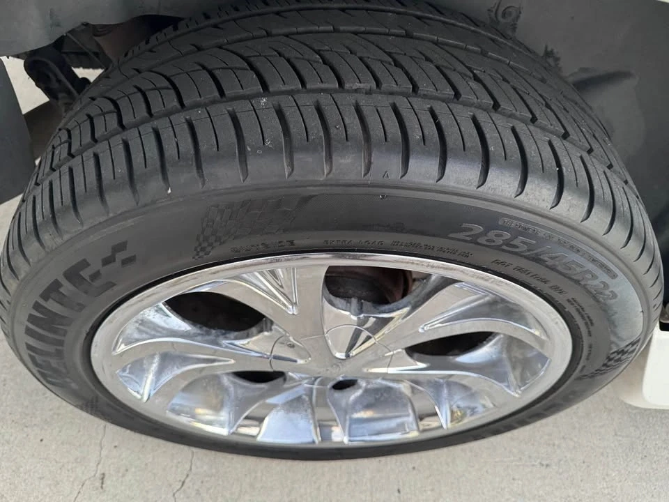 2004 Cadillac Escalade & EXT 2nd Gen - Image 13 of 13