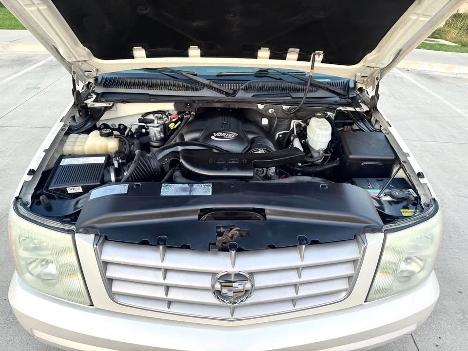 2004 Cadillac Escalade & EXT 2nd Gen - Image 12 of 13