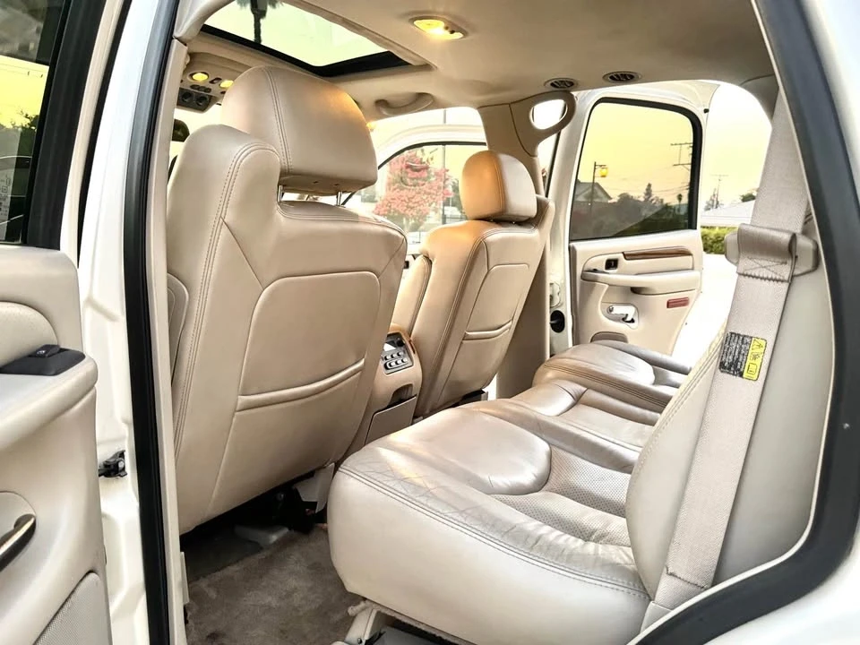 2004 Cadillac Escalade & EXT 2nd Gen - Image 10 of 13