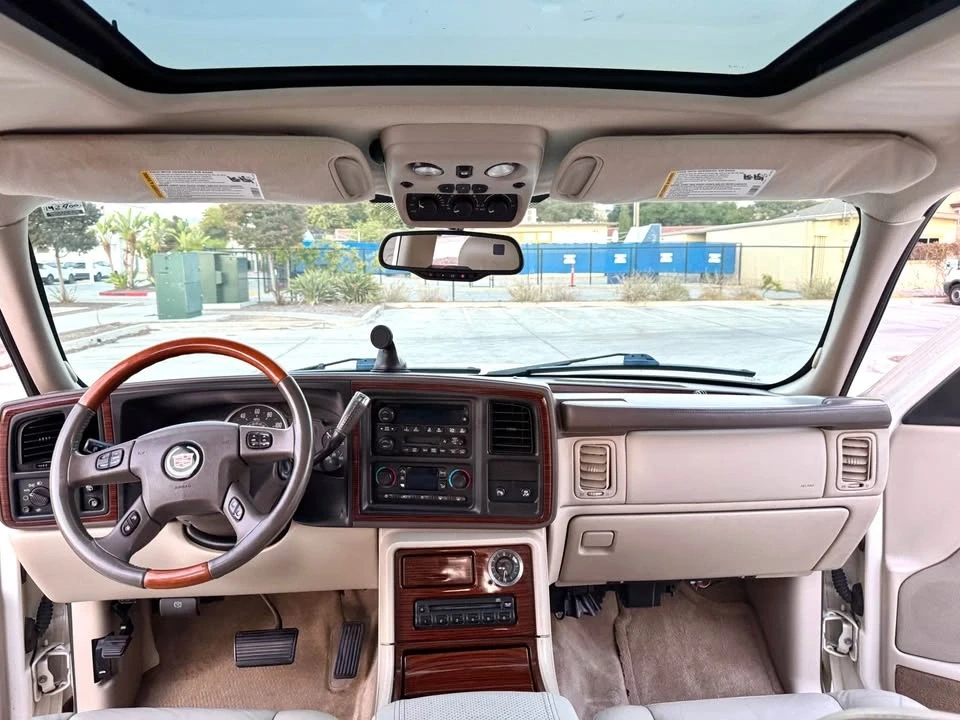 2004 Cadillac Escalade & EXT 2nd Gen - Image 6 of 13