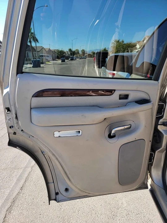 2004 Cadillac Escalade & EXT 2nd Gen - Image 16 of 20