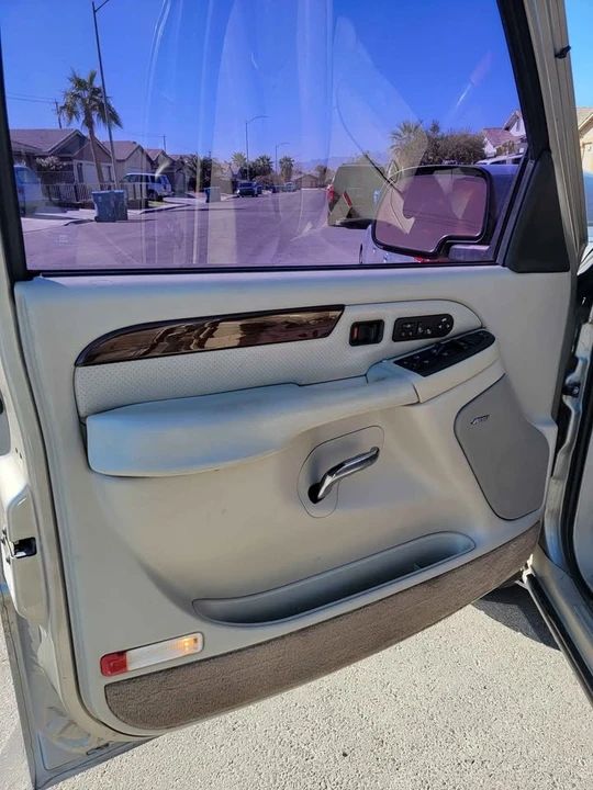 2004 Cadillac Escalade & EXT 2nd Gen - Image 15 of 20