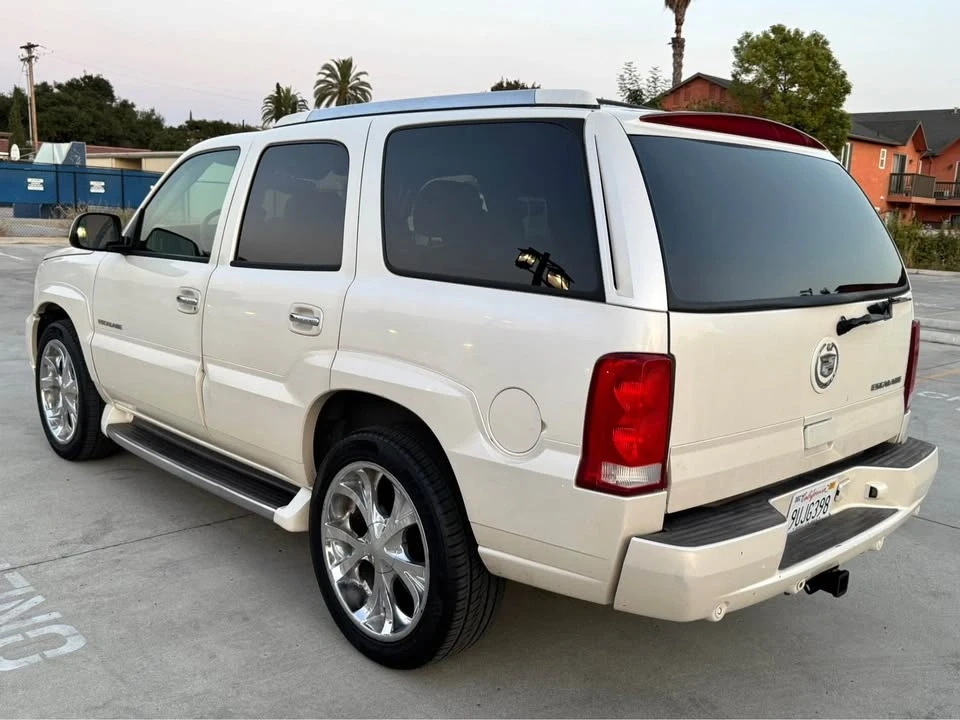 2004 Cadillac Escalade & EXT 2nd Gen - Image 4 of 13