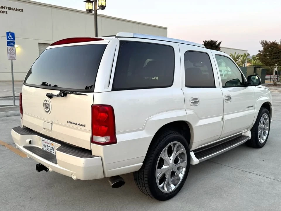 2004 Cadillac Escalade & EXT 2nd Gen - Image 3 of 13