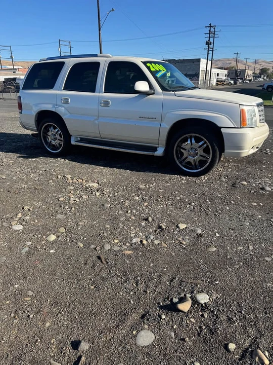 2004 Cadillac Escalade & EXT 2nd Gen - Image 8 of 8