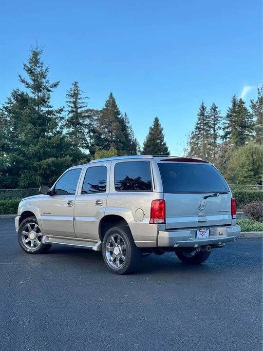 2004 Cadillac Escalade & EXT 2nd Gen - Image 3 of 14