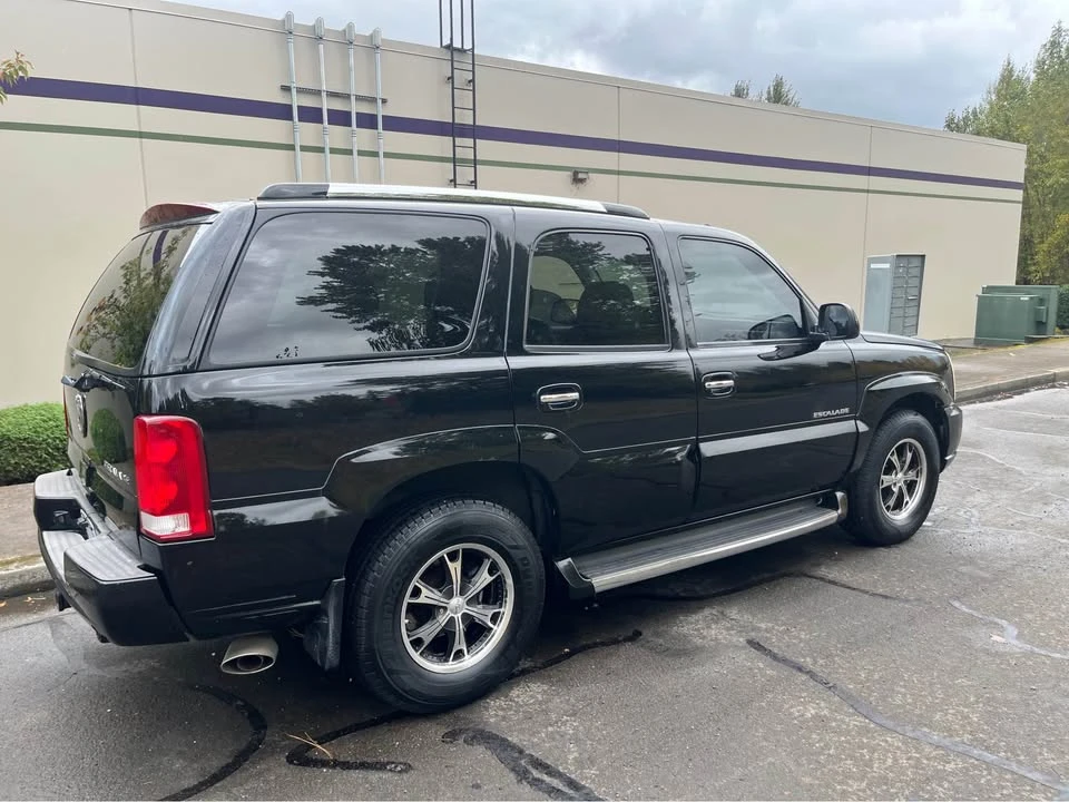 2004 Cadillac Escalade & EXT 2nd Gen - Image 3 of 13