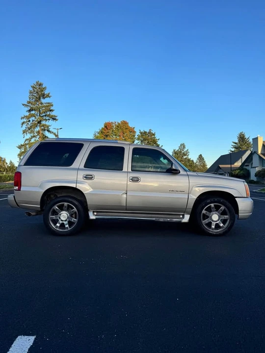 2004 Cadillac Escalade & EXT 2nd Gen - Image 4 of 14