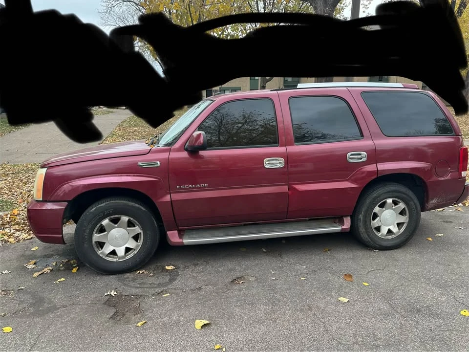 2004 Cadillac Escalade & EXT 2nd Gen - Image 2 of 8