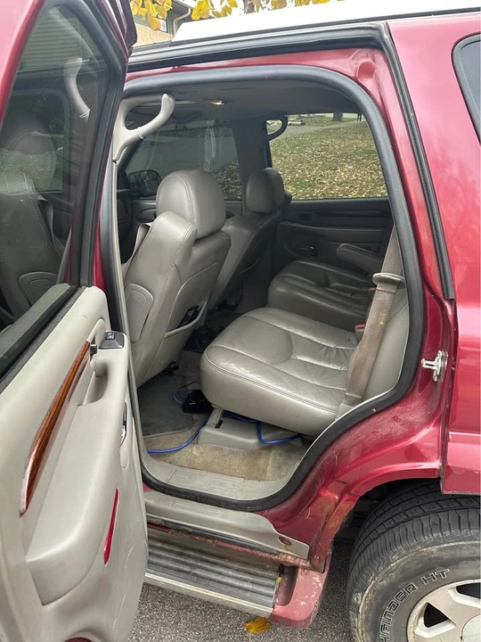 2004 Cadillac Escalade & EXT 2nd Gen - Image 6 of 8