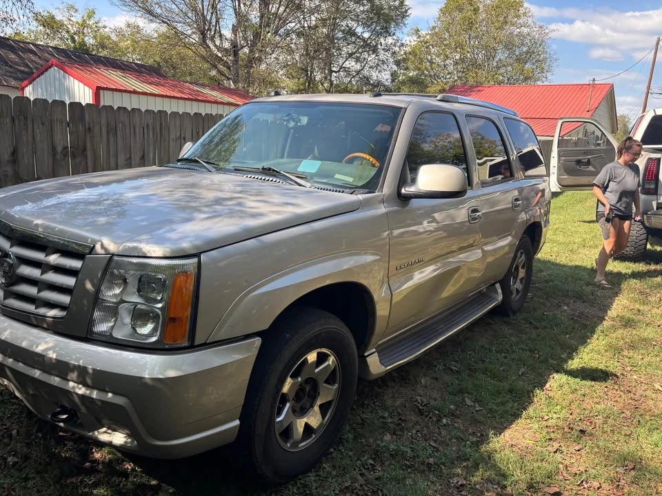 2004 Cadillac Escalade & EXT 2nd Gen - Image 11 of 20