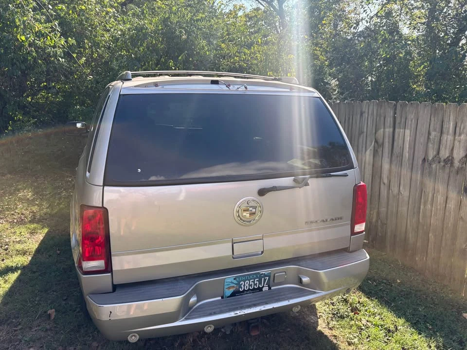 2004 Cadillac Escalade & EXT 2nd Gen - Image 13 of 20
