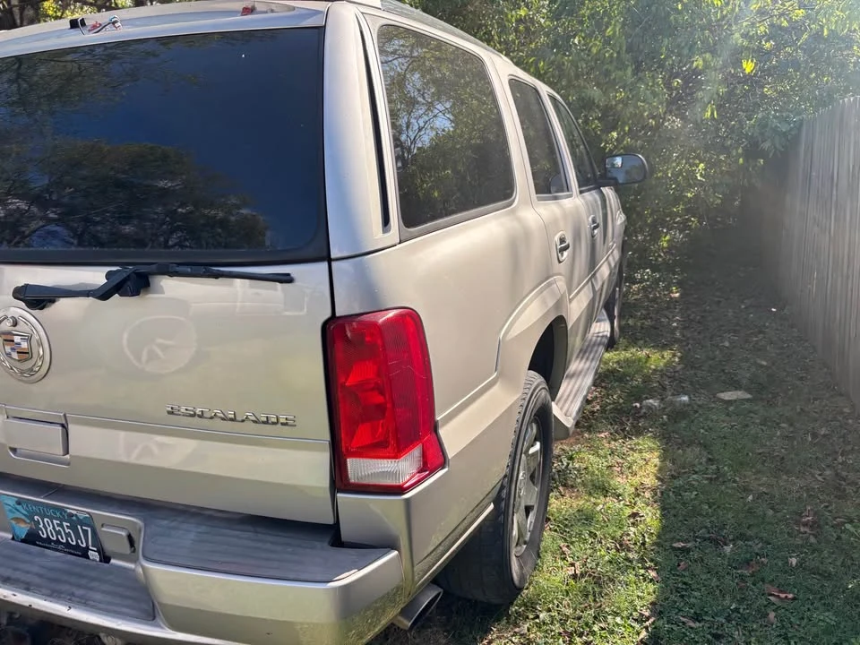 2004 Cadillac Escalade & EXT 2nd Gen - Image 6 of 20