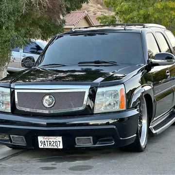 2004 Cadillac Escalade Luxury Sport Utility