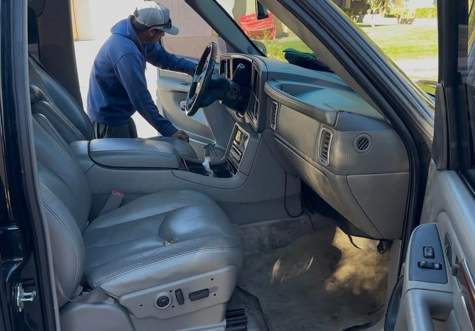 2004 Cadillac Escalade & EXT 2nd Gen - Image 6 of 7