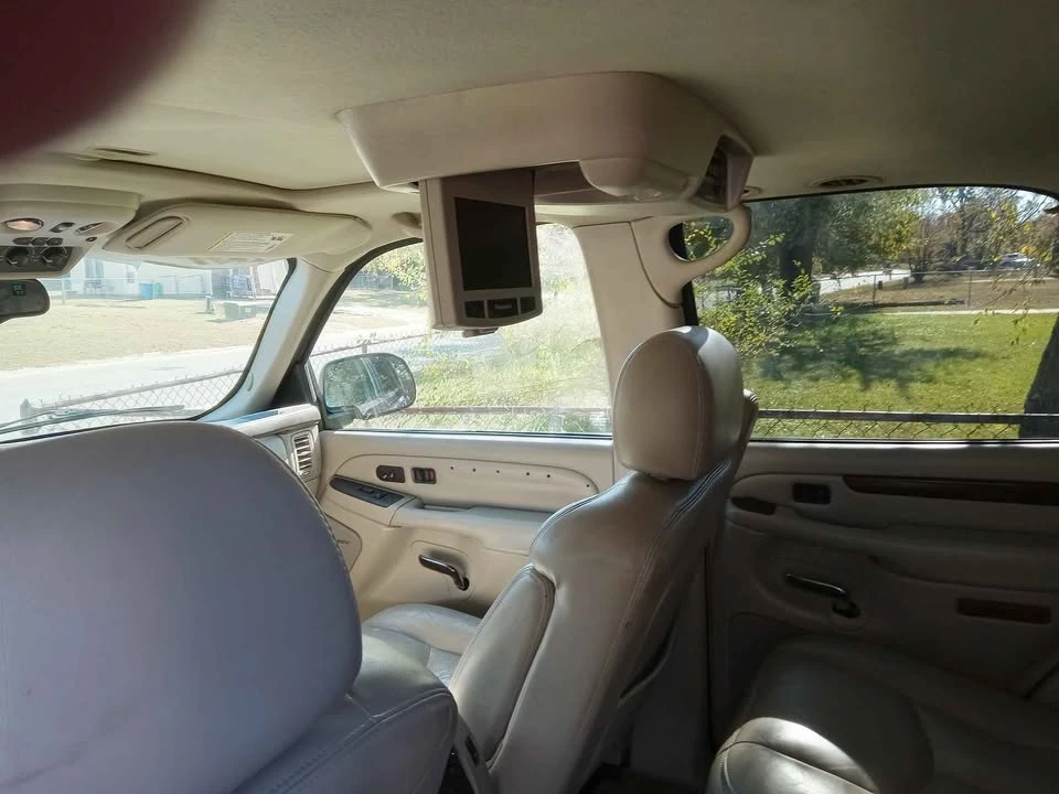 2004 Cadillac Escalade & EXT 2nd Gen - Image 6 of 7