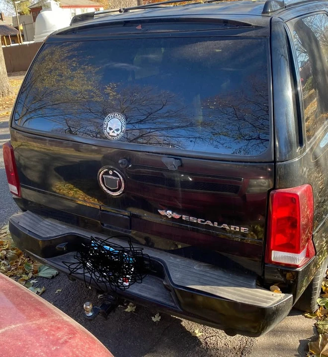 2004 Cadillac Escalade & EXT 2nd Gen - Image 4 of 4