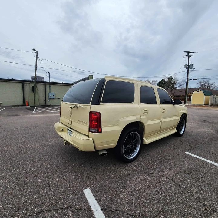 2004 Cadillac Escalade & EXT 2nd Gen - Image 3 of 7
