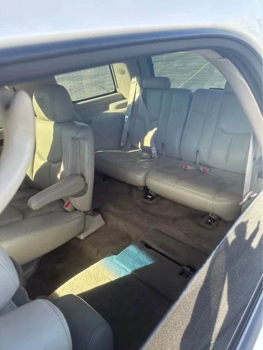 2004 Cadillac Escalade & EXT 2nd Gen - Image 9 of 12