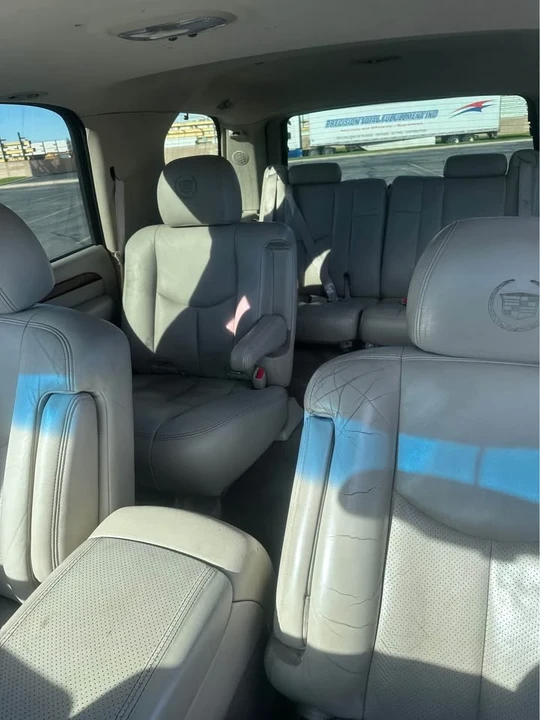 2004 Cadillac Escalade & EXT 2nd Gen - Image 8 of 12