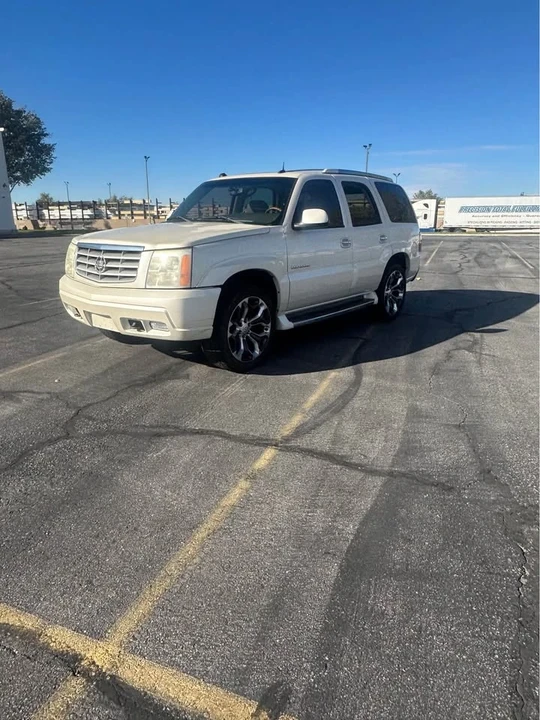 2004 Cadillac Escalade & EXT 2nd Gen - Image 5 of 12