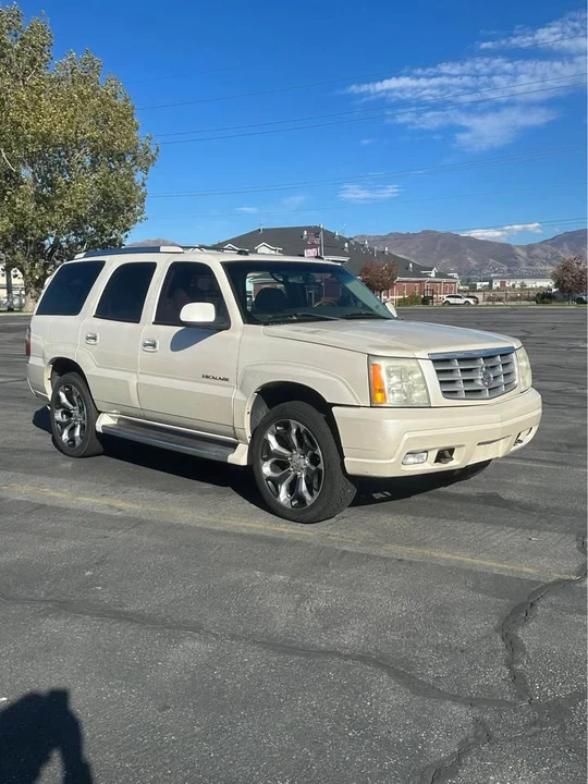 2004 Cadillac Escalade & EXT 2nd Gen - Image 4 of 12