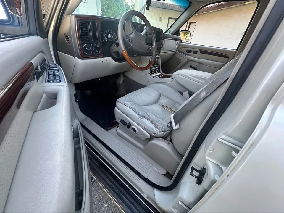 2004 Cadillac Escalade & EXT 2nd Gen - Image 8 of 10