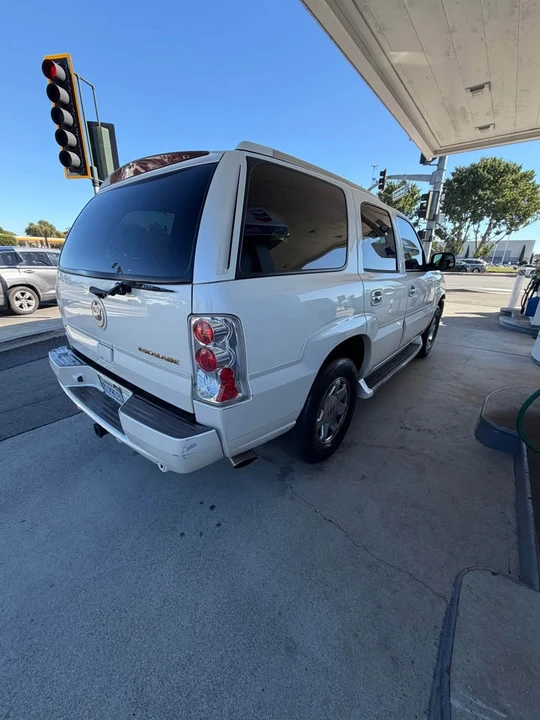 2004 Cadillac Escalade & EXT 2nd Gen - Image 6 of 10