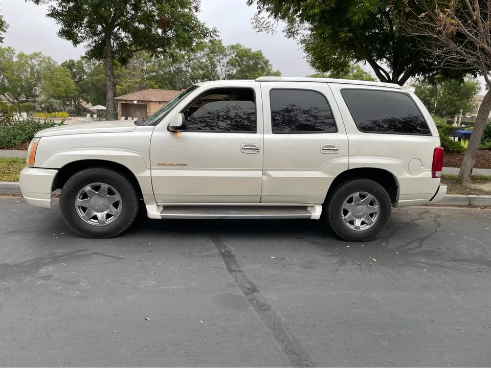 2004 Cadillac Escalade & EXT 2nd Gen - Image 5 of 10
