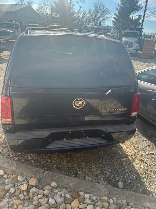 2004 Cadillac Escalade & EXT 2nd Gen - Image 6 of 10