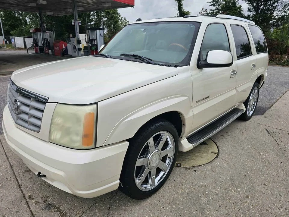 2004 Cadillac Escalade & EXT 2nd Gen - Image 4 of 8