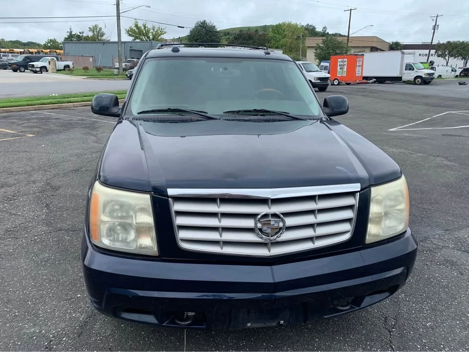 2004 Cadillac Escalade & EXT 2nd Gen - Image 3 of 6