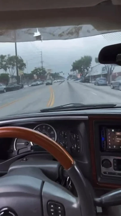 2004 Cadillac Escalade & EXT 2nd Gen - Image 3 of 3