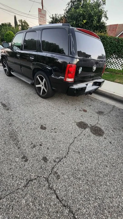 2004 Cadillac Escalade & EXT 2nd Gen - Image 4 of 7