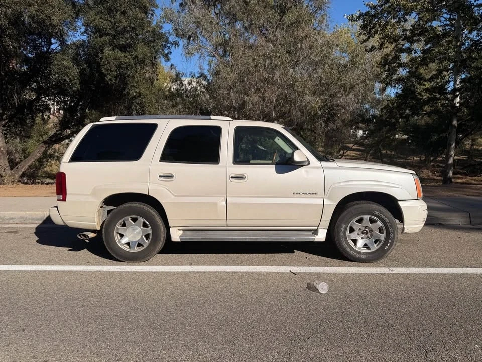 2004 Cadillac Escalade & EXT 2nd Gen - Image 6 of 10