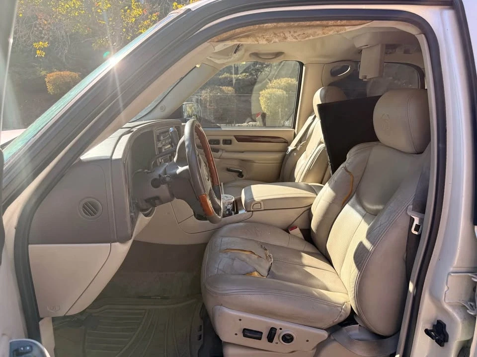 2004 Cadillac Escalade & EXT 2nd Gen - Image 10 of 10