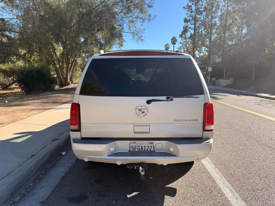 2004 Cadillac Escalade & EXT 2nd Gen - Image 5 of 10