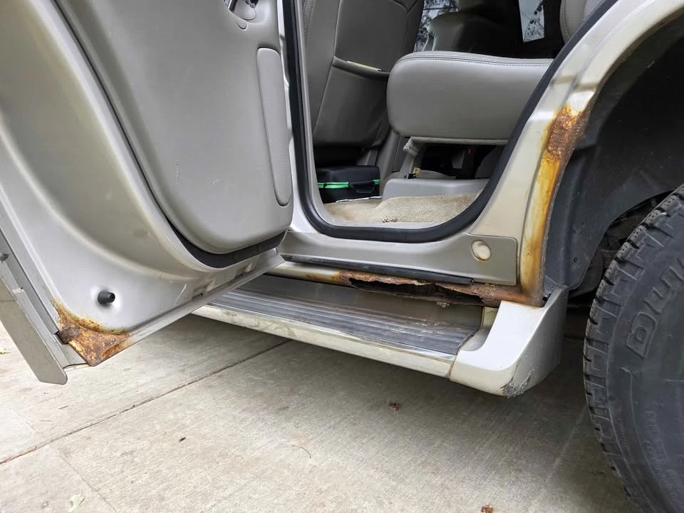 2004 Cadillac Escalade & EXT 2nd Gen - Image 11 of 19