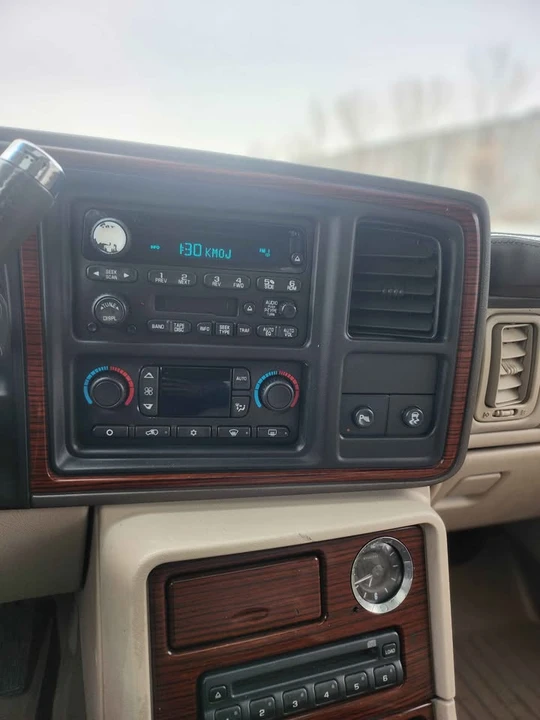 2004 Cadillac Escalade & EXT 2nd Gen - Image 6 of 17