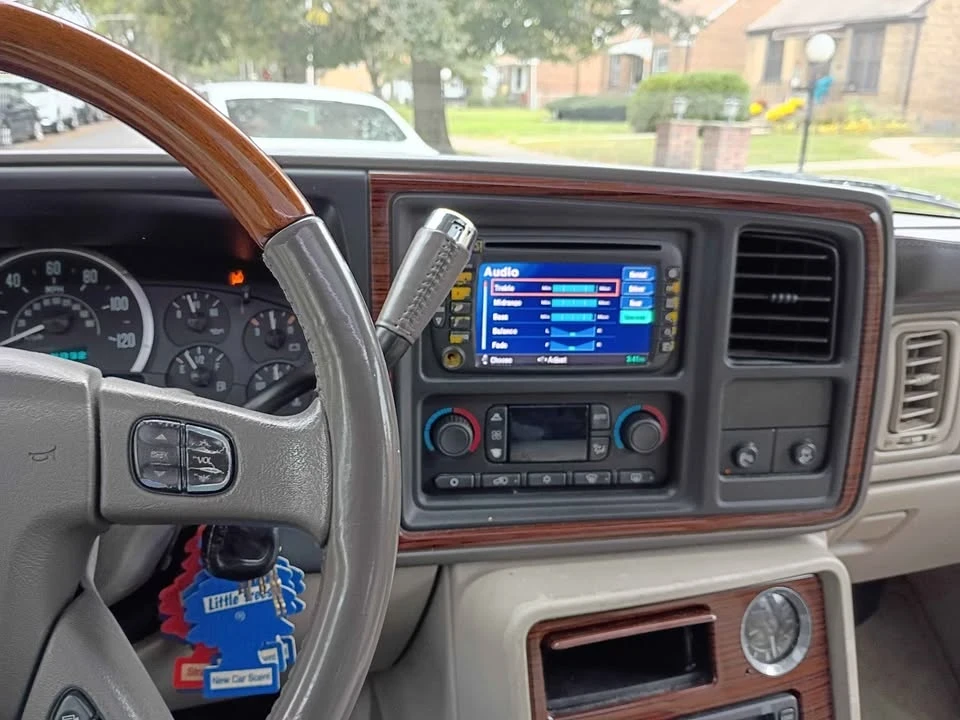 2004 Cadillac Escalade & EXT 2nd Gen - Image 10 of 10
