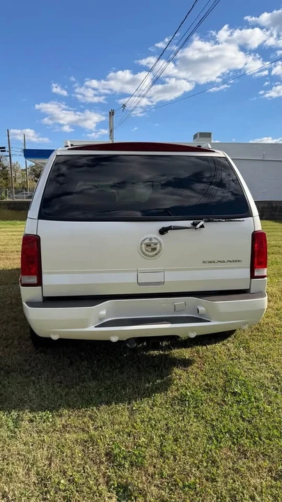 2004 Cadillac Escalade & EXT 2nd Gen - Image 3 of 10